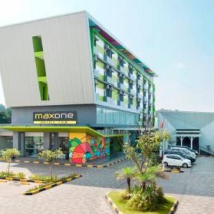 Фотографии гостиницы 
            The Bountie Hotel and Convention Centre Sukabumi