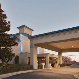 Фотографии гостиницы 
            Holiday Inn Express Wilson I-95, an IHG Hotel