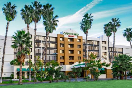Фотография гостиницы Courtyard by Marriott Riverside UCR/Moreno Valley Area