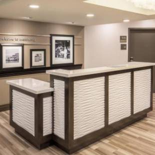 Фотографии гостиницы 
            Hampton Inn Monterey