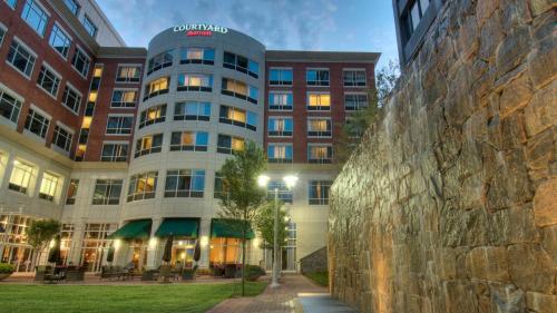 Фотография гостиницы Courtyard Greenville Downtown