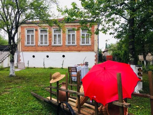Фотография гостевого дома Lazuri Keria Family Guesthouse