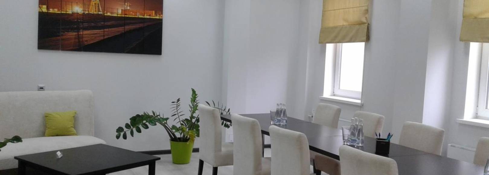 Фотография комнаты для переговоров Кристалл