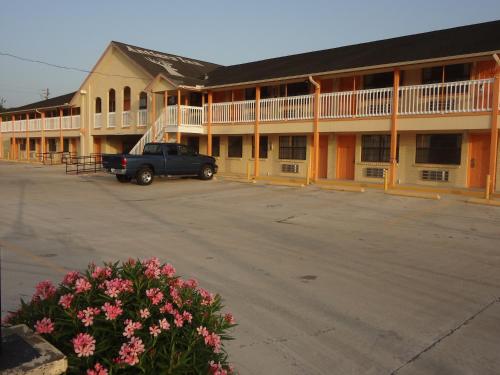 Фотографии гостиницы 
            Antlers Inn Goliad