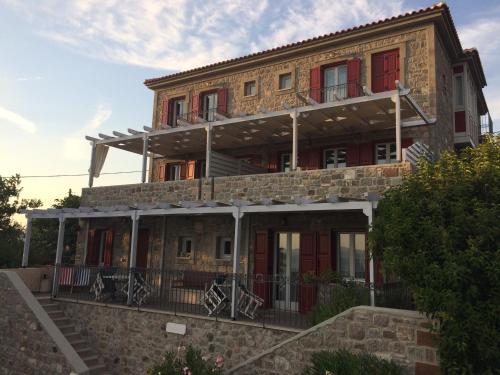 Фотография гостевого дома Heliades Maisonettes