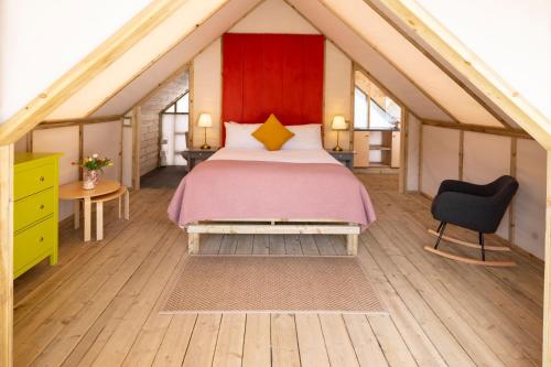 Фотография базы отдыха Killarney Glamping at the Grove, Suites and Lodges