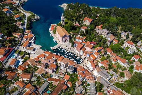 Фотография гостевого дома House Mandarina - old town Veli Lošinj