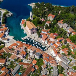 Фотография гостевого дома House Mandarina - old town Veli Lošinj