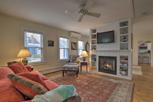 Фотография гостевого дома Kennebunk Cottage with Yard Less Than 1 Mi to Beach!