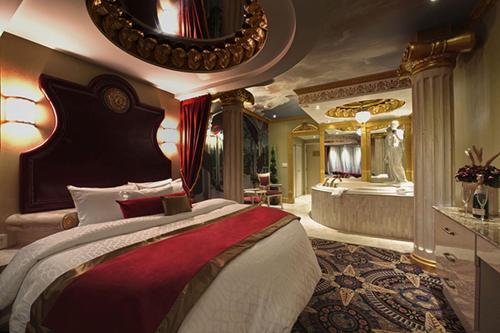 Фотография гостиницы Fantasyland Hotel