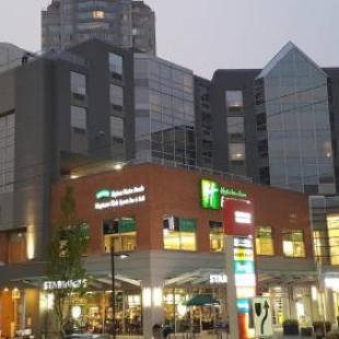 Фотографии гостиницы 
            Holiday Inn Express Vancouver-Metrotown (Burnaby)