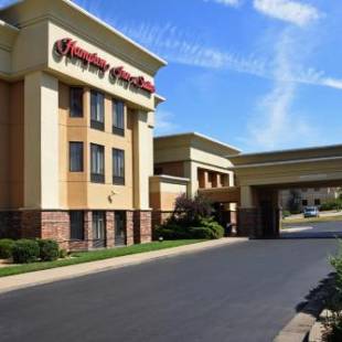 Фотографии гостиницы 
            Hampton Inn & Suites Springfield