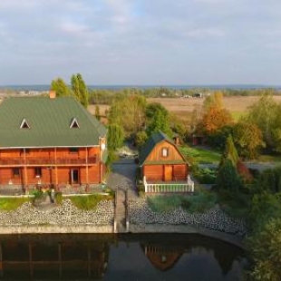 Фотография гостевого дома Загородный V.I.P. комплекс с басейном и озером