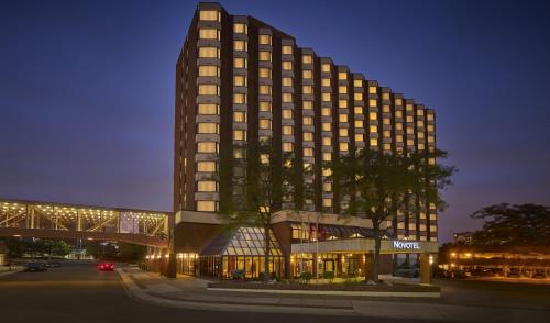 Фотография гостиницы Delta Hotels by Marriott Toronto Mississauga
