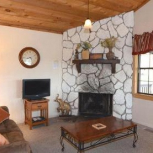 Фотография гостевого дома Coronado, Cabin at Ruidoso, with Forest View