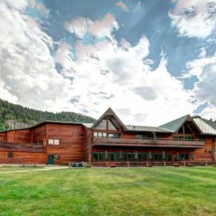 Фотографии гостиницы 
            Spearfish Canyon Lodge