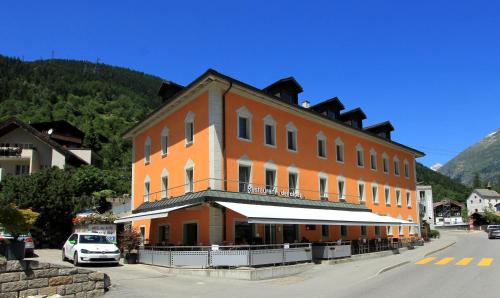 Фотография гостиницы Hotel des alpes Fiesch