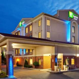 Фотографии гостиницы 
            Holiday Inn Express Hotel & Suites Barrie, an IHG Hotel