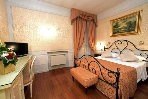 Фотография гостиницы PHI Hotel Canalgrande