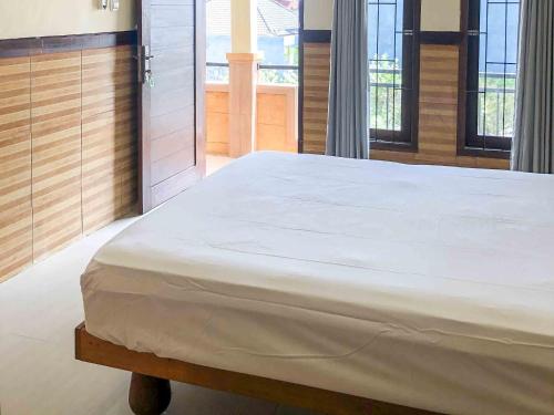 Фотография гостевого дома RedDoorz near Moro Mall Purwokerto 2