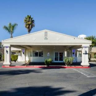 Фотографии гостиницы 
            Motel 6-Merced, CA