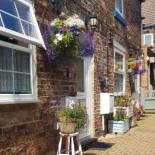 Фотография гостевого дома Saltburn Holidays Primrose Cottage