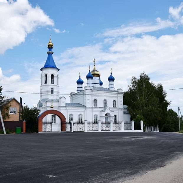 Салаир кемеровская область. Храм в Салаире Кемеровской области. Храм Петра и Павла Салаир. Храм святых апостолов Петра и Павла Салаир. Храм Гурьевск Салаир.