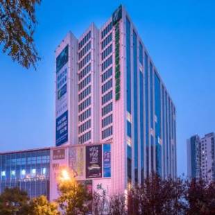 Фотографии гостиницы 
            Holiday Inn Express Dalian Development Zone, an IHG Hotel