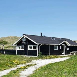 Фотографии гостевого дома 
            Four-Bedroom Holiday home in Løkken 4