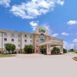 Фотография гостиницы Holiday Inn Express Hotel & Suites Sherman Highway 75, an IHG Hotel