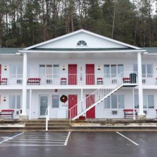 Фотографии мини отеля 
            Bay Inn Of Petoskey