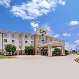 Фотографии гостиницы 
            Holiday Inn Express Hotel & Suites Sherman Highway 75, an IHG Hotel