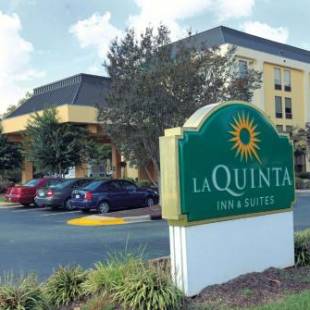 Фотографии гостиницы 
            La Quinta by Wyndham Charlotte Airport North