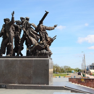 Фотография памятника Памятник Первостроителям