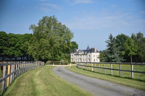 Фотография гостиницы Hotel Haras De La Potardiere
