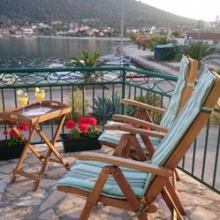 Фотографии гостевого дома 
            Seaside holiday house Vinisce, Trogir - 12066