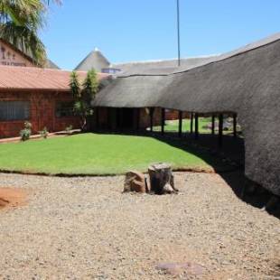 Фотографии гостиницы 
            Kalahari Lodge Kimberley