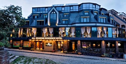 Фотография гостиницы All Seasons Residence Hotel