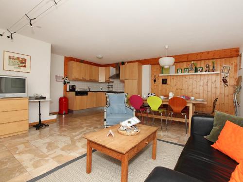 Фотография гостевого дома Chalet Le Chamois Vert