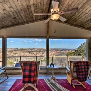 Фотография гостевого дома Renovated Home Overlooking Palo Duro Canyon!