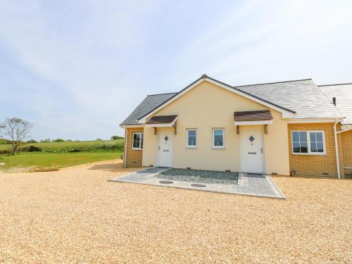 Фотография гостевого дома 6 Yarmouth Cottages