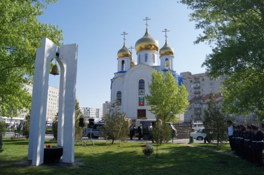 Фотографии памятника 
            Памятник чернобыльцам