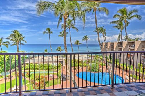 Фотографии гостевого дома 
            Oceanfront Lahaina Condo with Balcony and Pool Access!