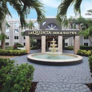 Фотографии гостиницы 
            La Quinta by Wyndham Coral Springs South