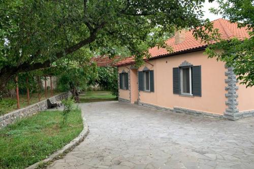 Фотография гостевого дома Sun-child Cottage