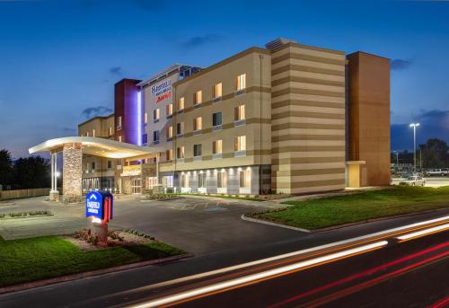 Фотография гостиницы Fairfield Inn & Suites By Marriott Camarillo