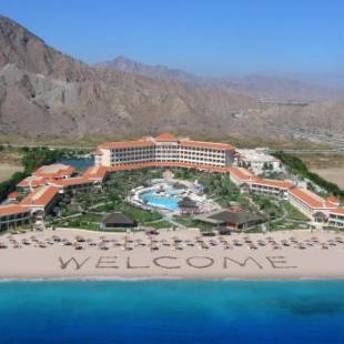 Фотографии гостиницы 
            Fujairah Rotana Resort & Spa - Al Aqah Beach