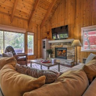 Фотография гостевого дома Gorgeous Lake Arrowhead Retreat with Game Room and Deck