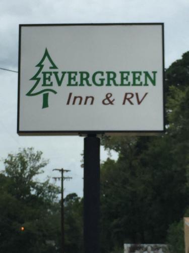 Фотография мотеля Evergreen Inn and R.V.