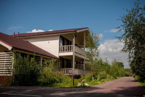 Фотография глэмпинга Парк-Отель Рыболовная усадьба